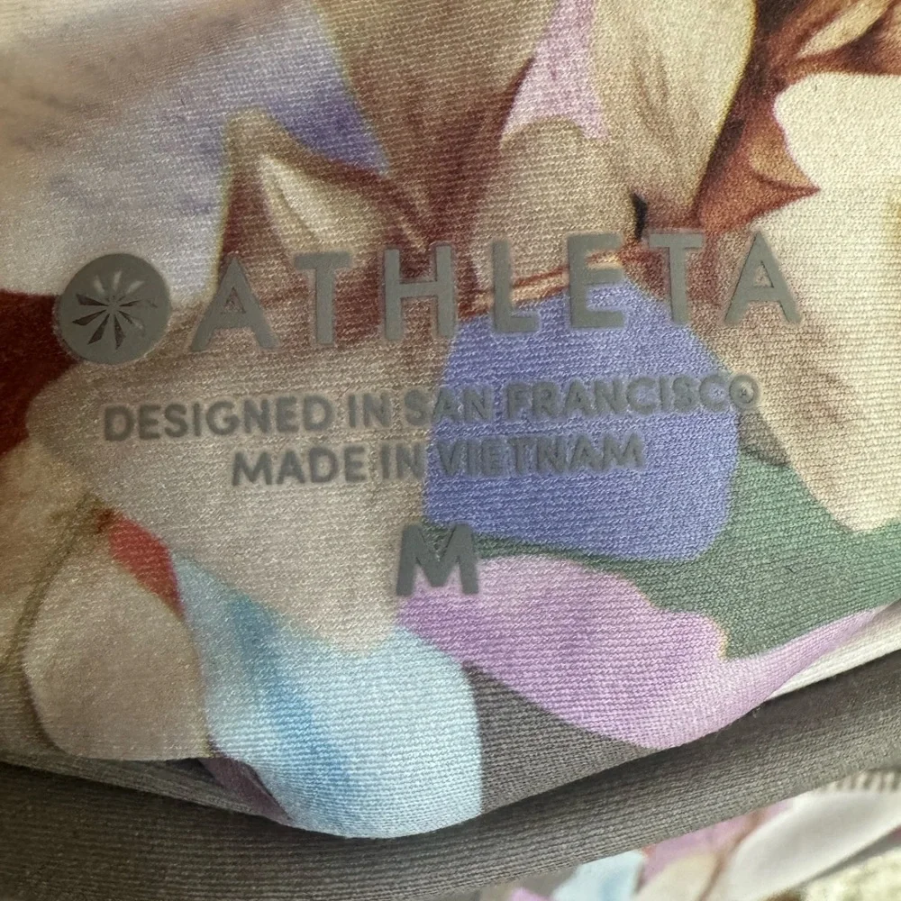 Athleta Women’s Elation 7/8 Tights - Picture 2 of 4